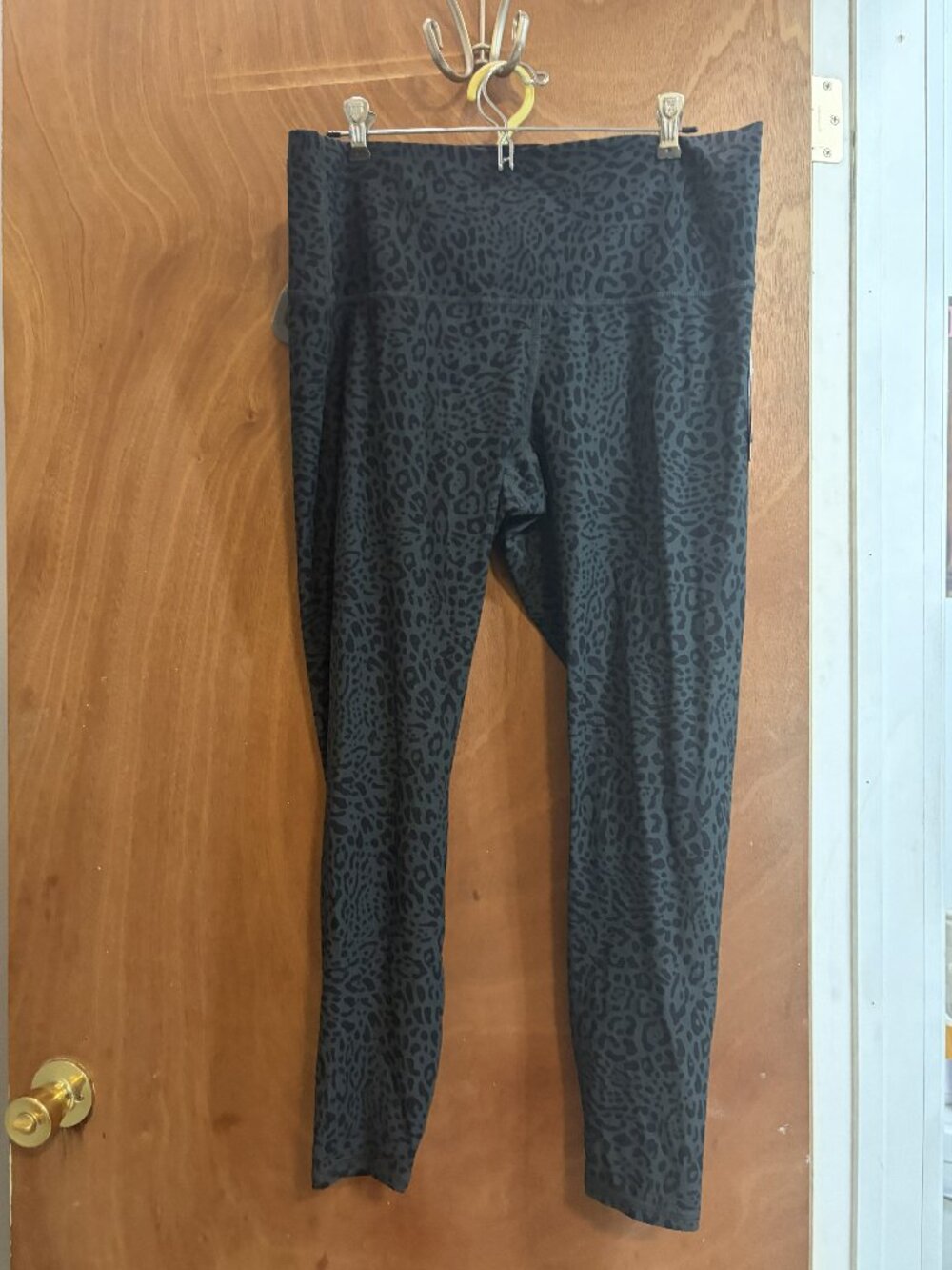NWT Joylab size XXL Gray Leggings 7 / 8 Length